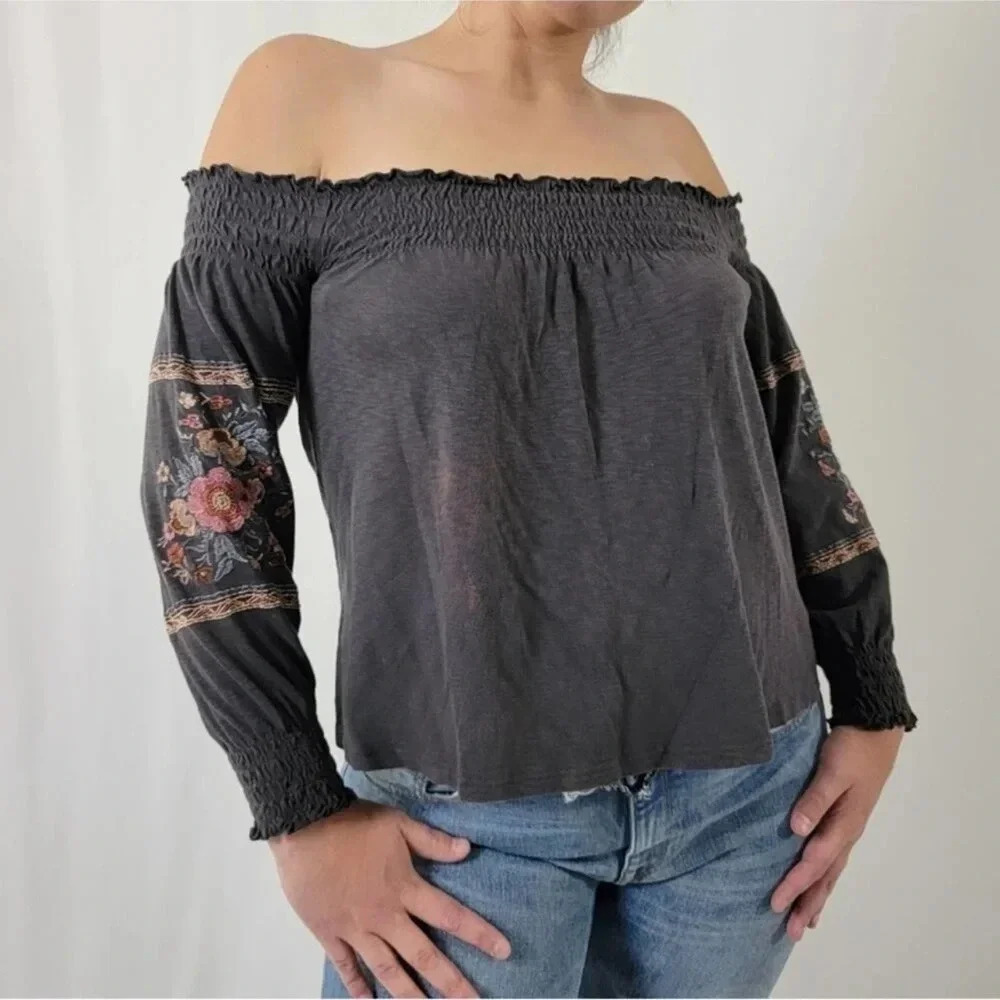 America Eagle Embroidered Cold Shoulder Top